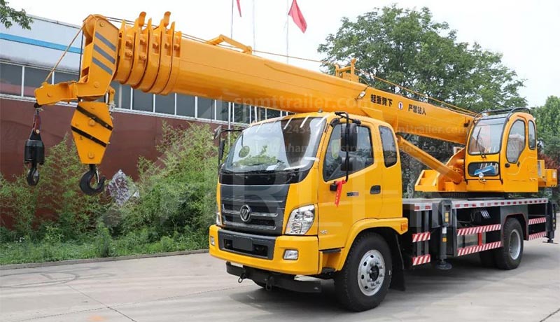 Truck mounted crane