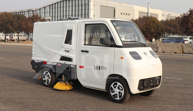 china customized Miniature road sweeper  high quality supplier factory for sale