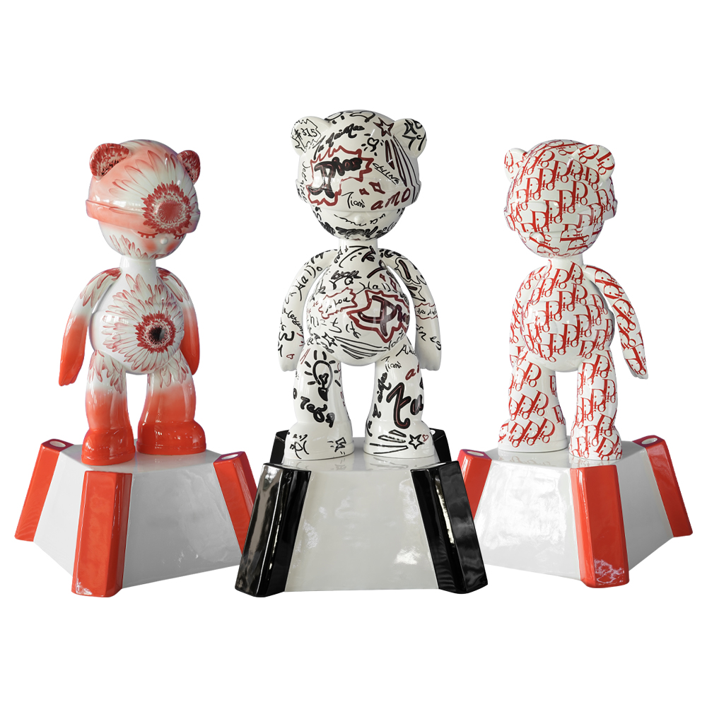 Various patterns of Gravity Bear can be customized for Animal Mannequins display