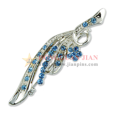 Fine Quality Pewter Brooch 