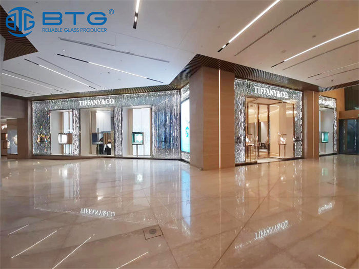 BTG project: Tiffany & Co.Salhia Complex in Kuwait adopts P6B’s three-layer SGP laminated anti-theft glass