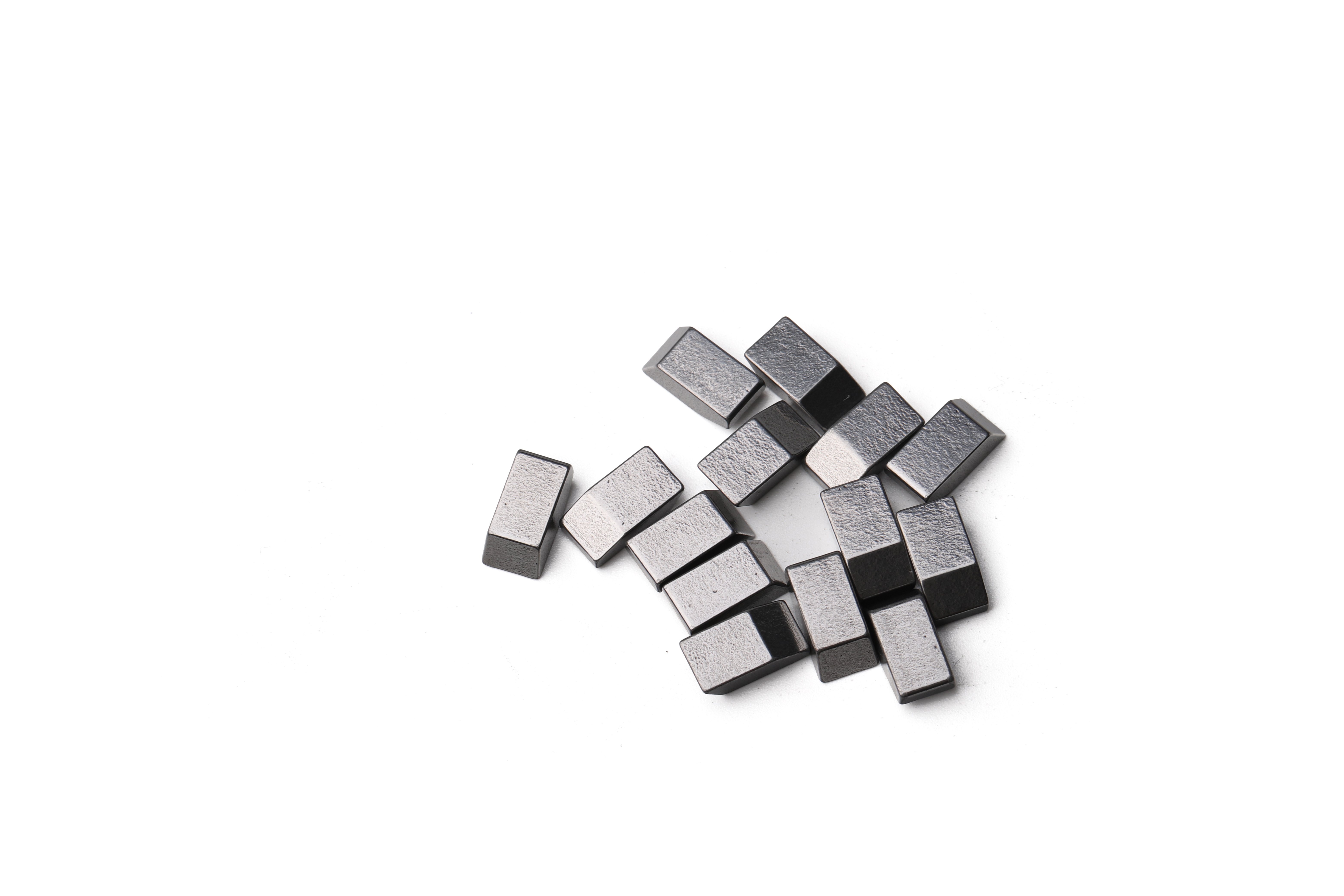 What we should know about carbide saw tips 