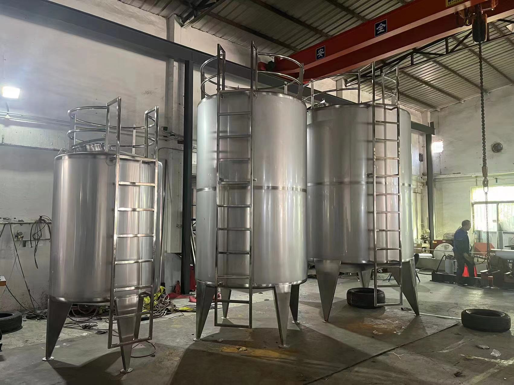 Innovative Precision: The 10T Custom Stainless Steel Sterile Water Tank