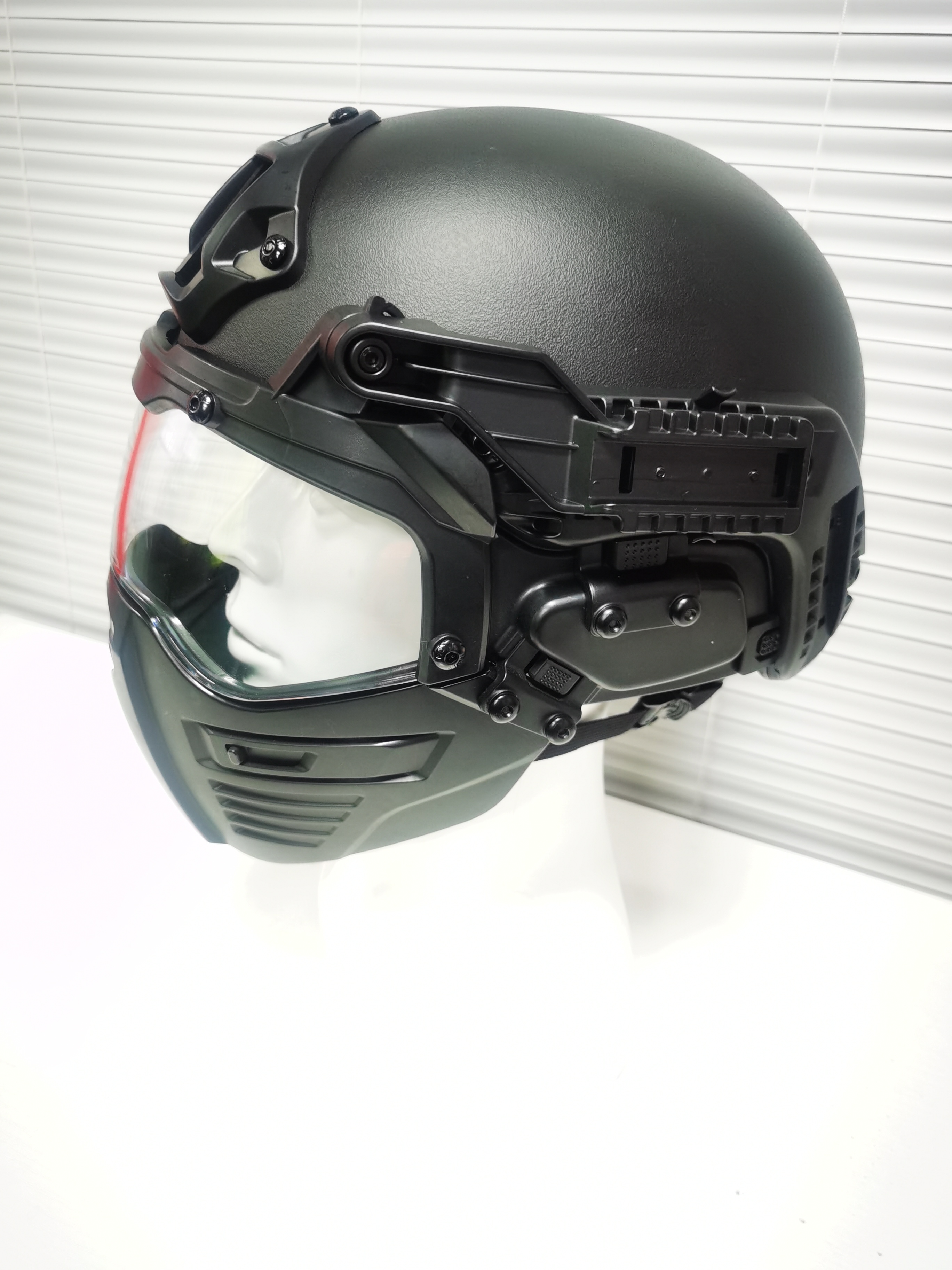 tactical mask with tactical helmet